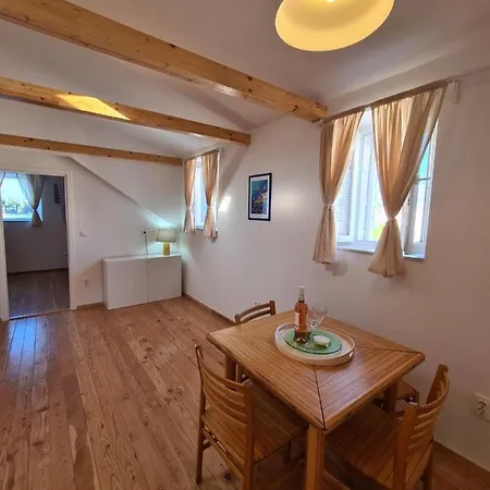 게스트하우스 Rooms Skalinada Vis *