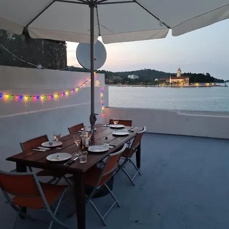 Rooms Skalinada Vis 비스